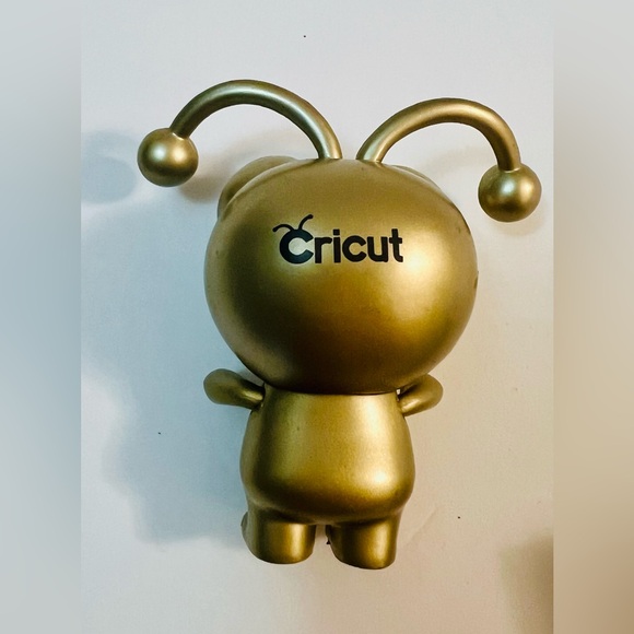 ๐๐ซ๐ข๐๐ฎ๐ญ ๐๐ฎ๐ญ๐ข๐, ๐๐จ๐ฅ๐ - Picture 5 of 7